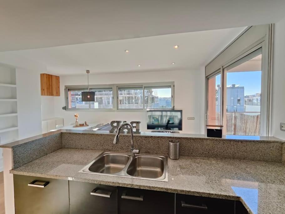 Large Terrace Luxury Apartment Sant Adria de Besos Ngoại thất bức ảnh